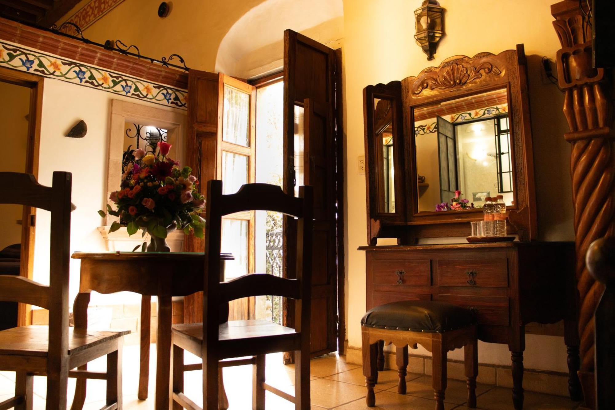 Hotel Los Escudos Pátzcuaro Eksteriør bilde