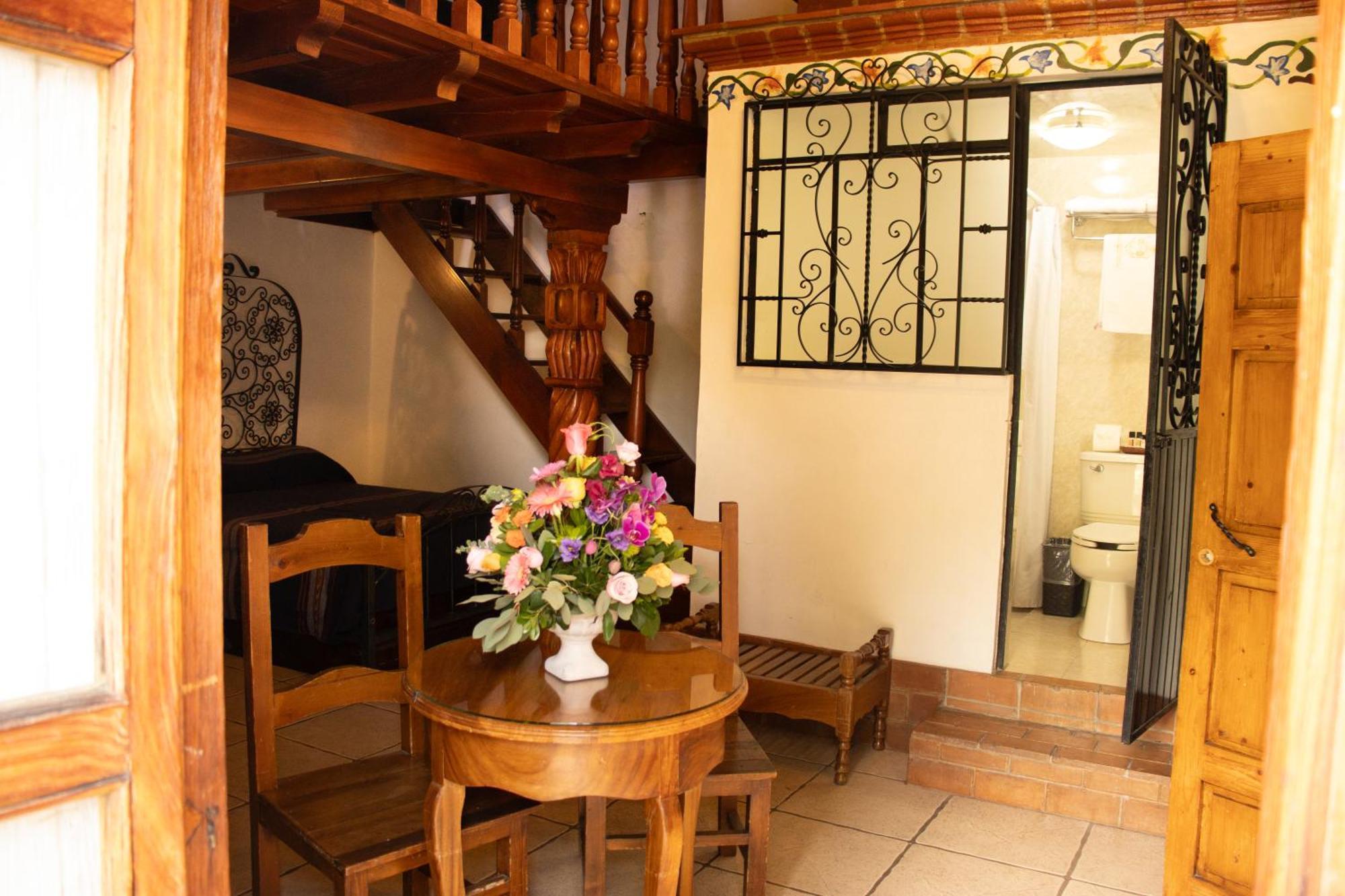Hotel Los Escudos Pátzcuaro Eksteriør bilde
