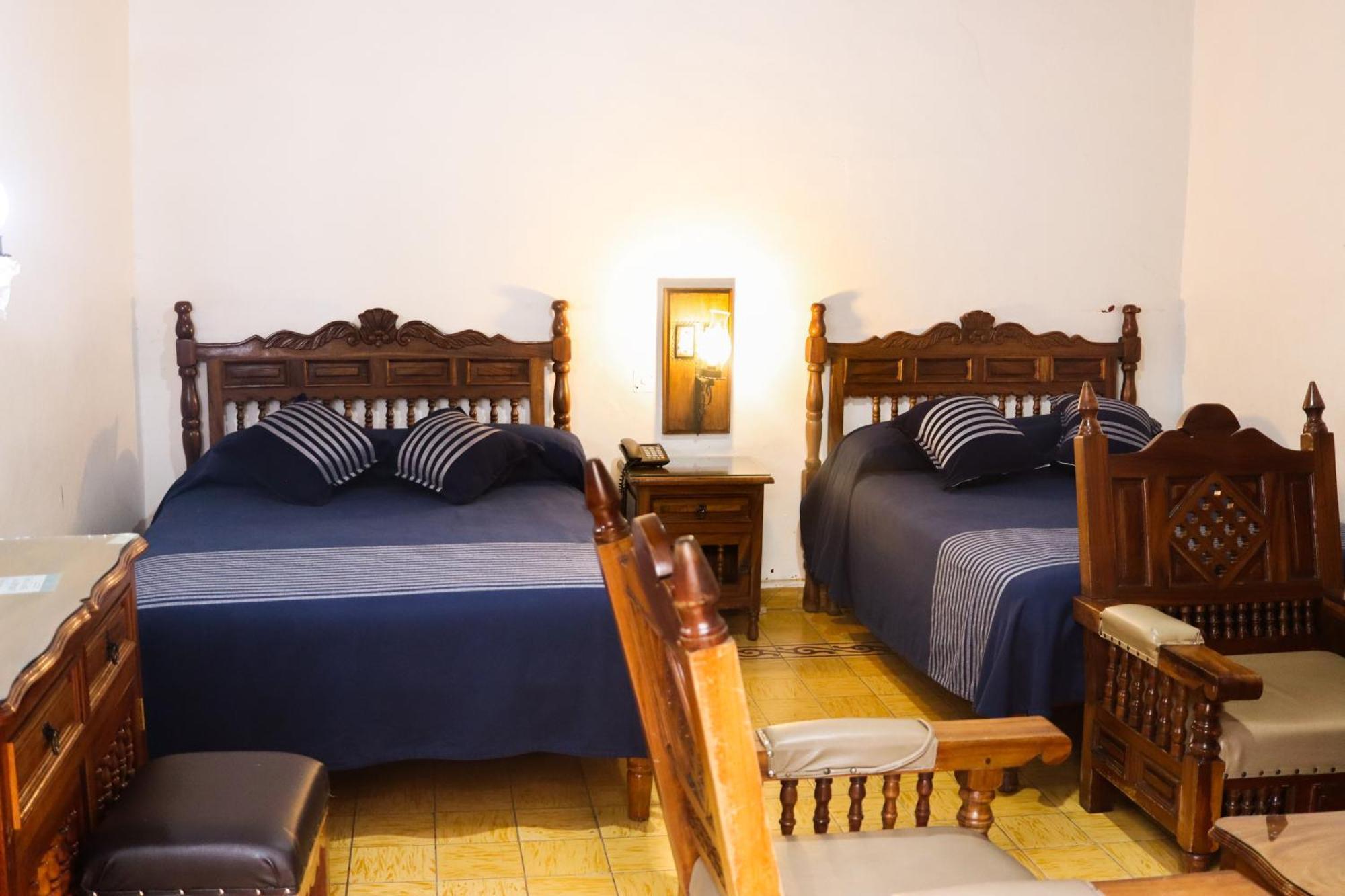 Hotel Los Escudos Pátzcuaro Eksteriør bilde