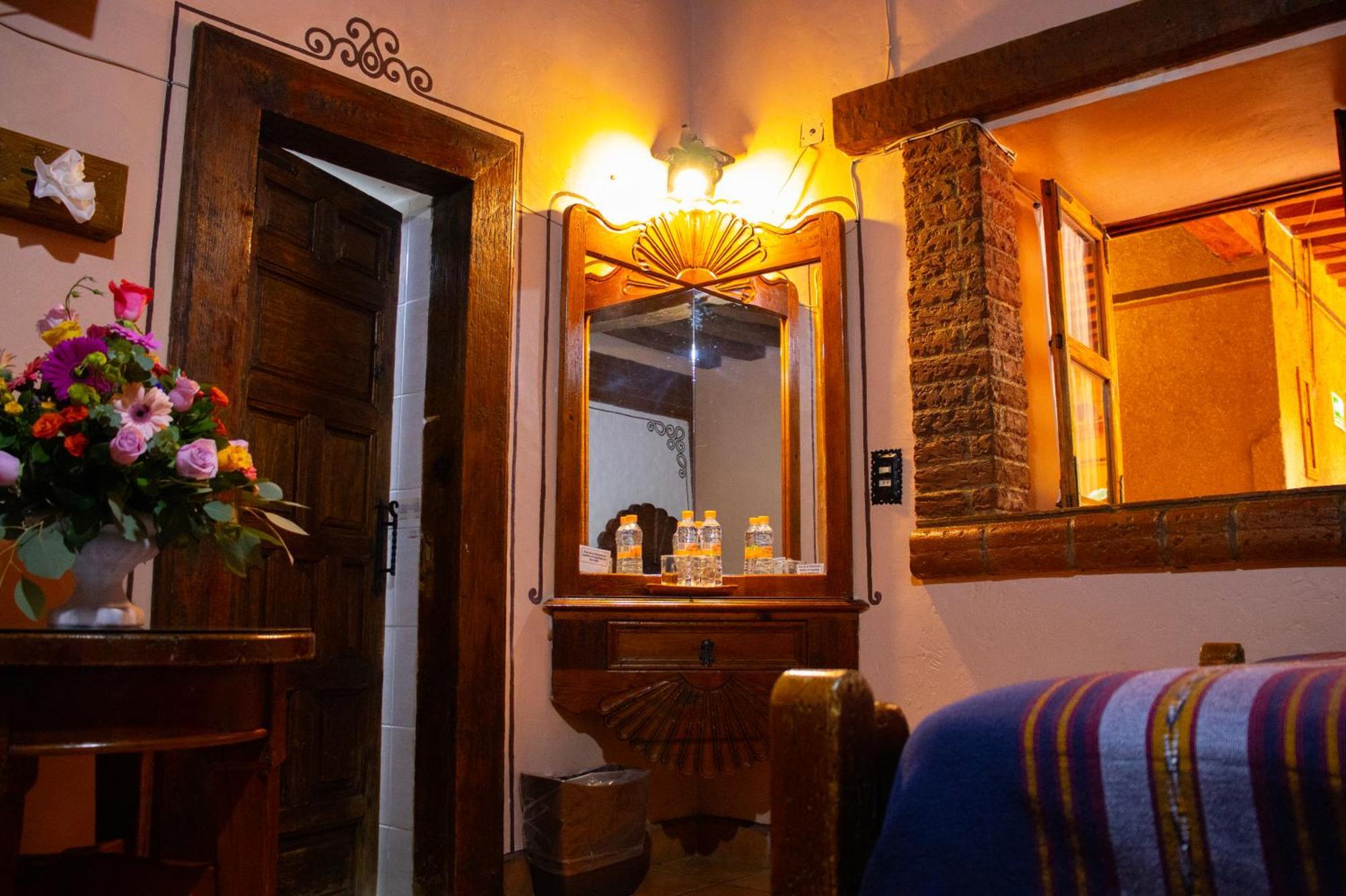 Hotel Los Escudos Pátzcuaro Eksteriør bilde