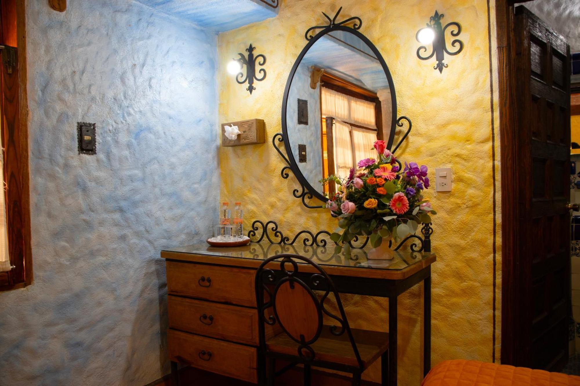 Hotel Los Escudos Pátzcuaro Eksteriør bilde