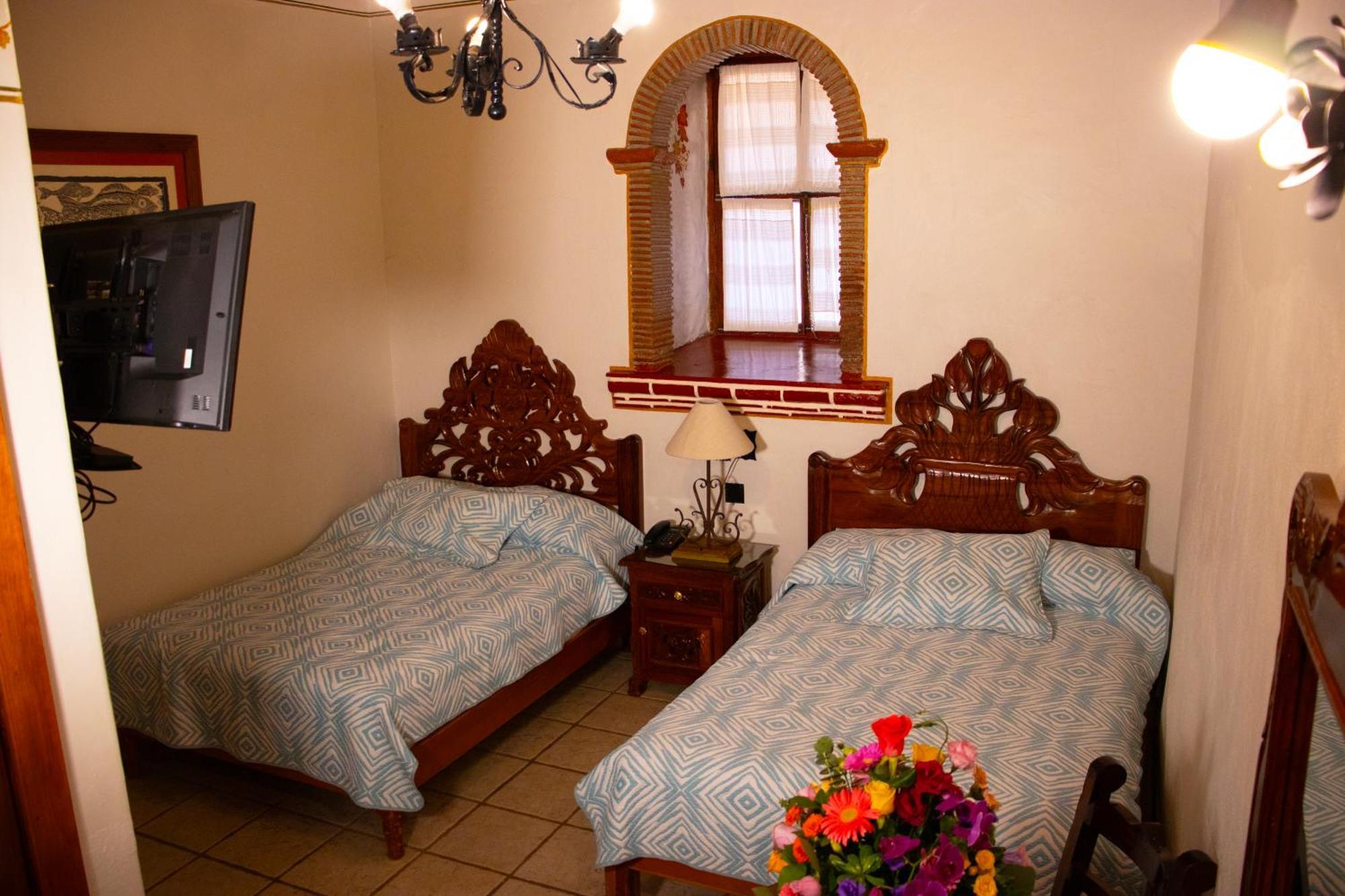 Hotel Los Escudos Pátzcuaro Eksteriør bilde