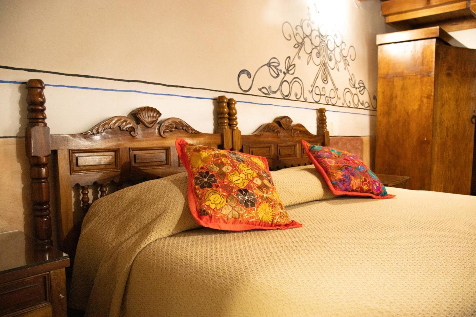 Hotel Los Escudos Pátzcuaro Eksteriør bilde
