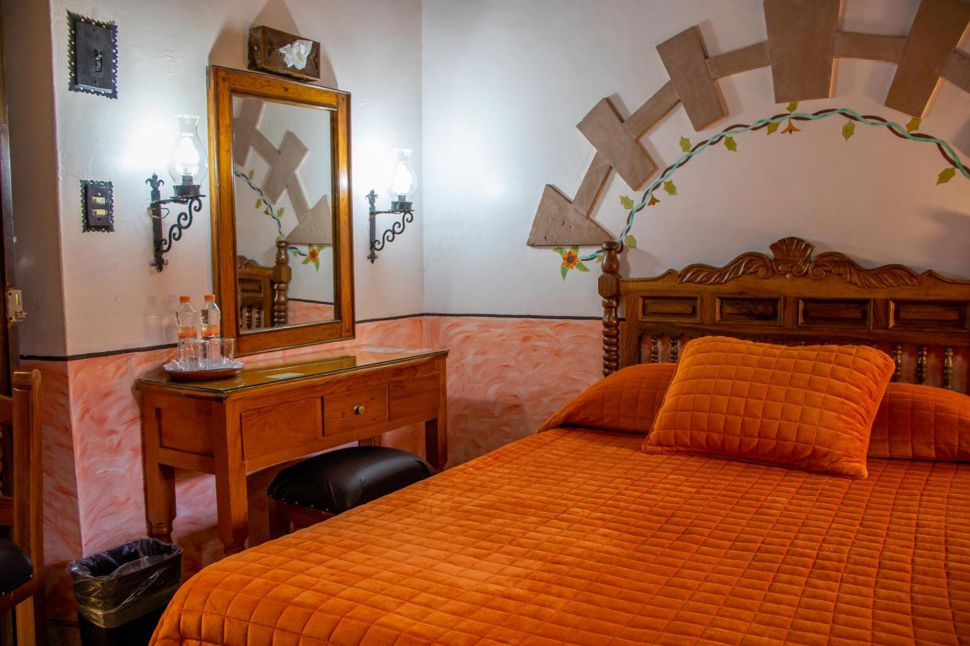 Hotel Los Escudos Pátzcuaro Eksteriør bilde