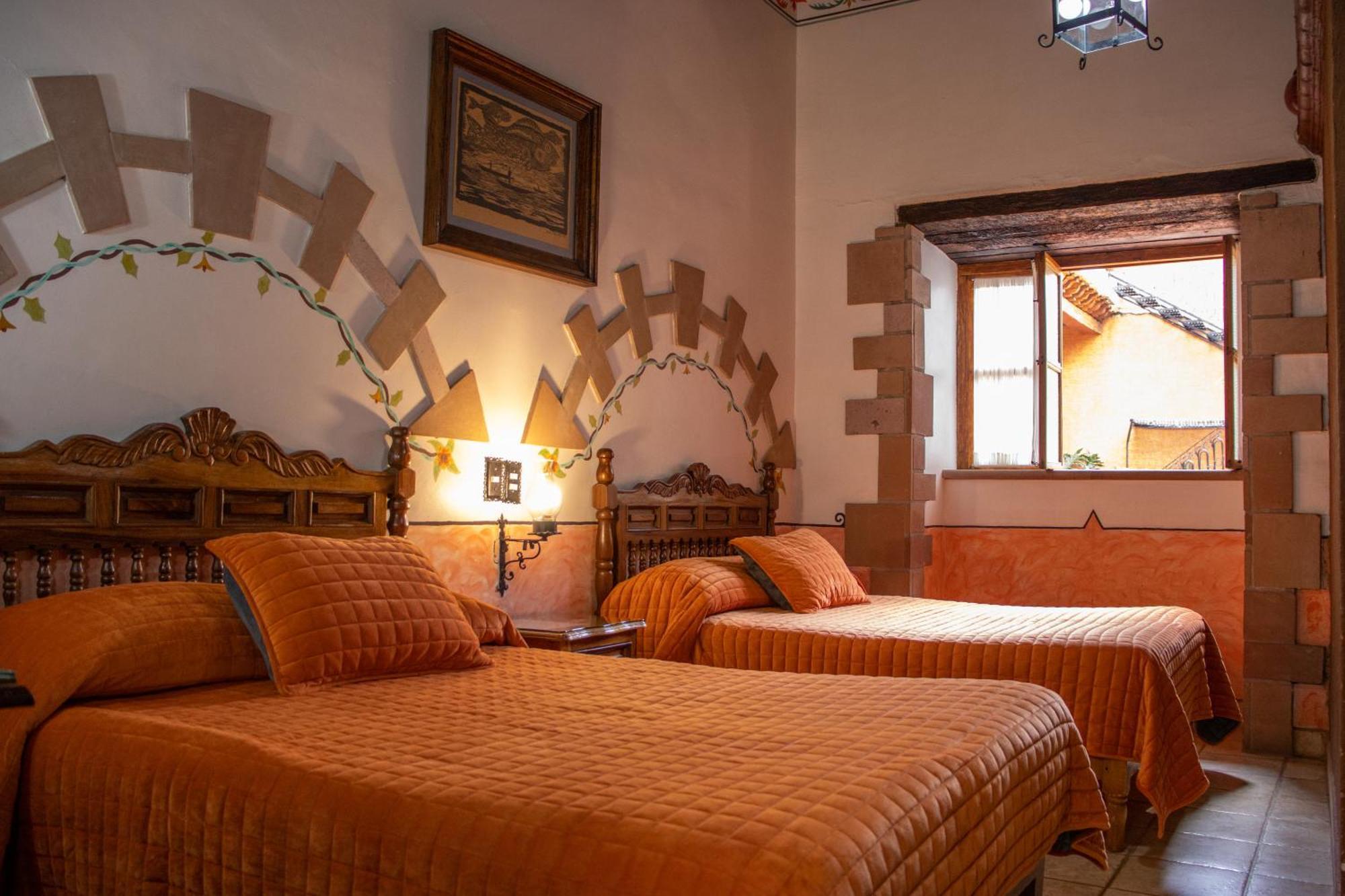 Hotel Los Escudos Pátzcuaro Eksteriør bilde