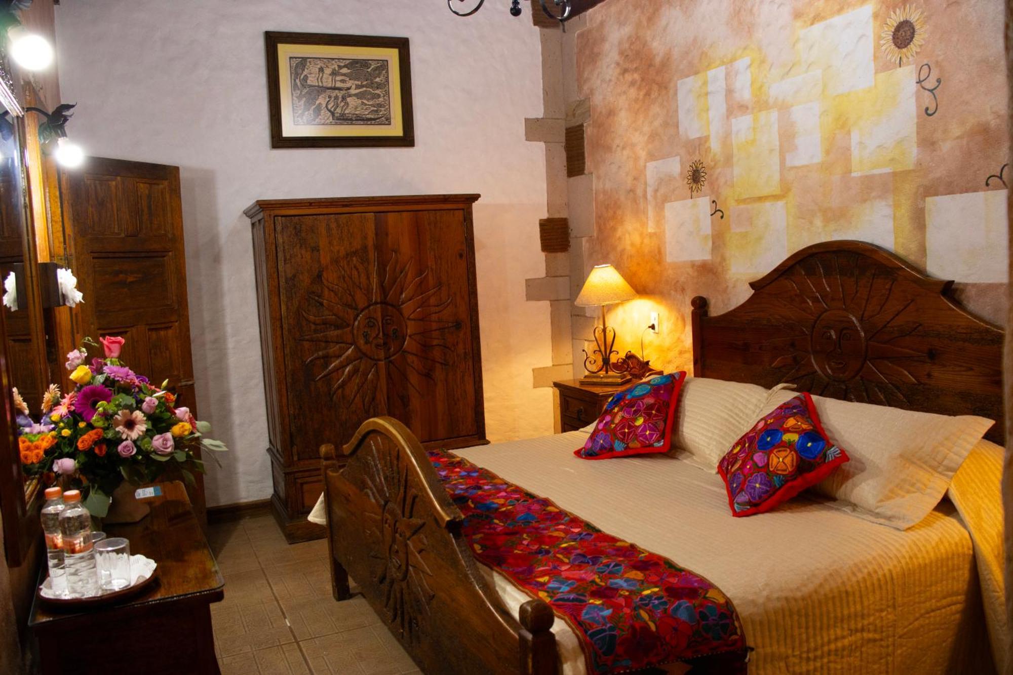Hotel Los Escudos Pátzcuaro Eksteriør bilde