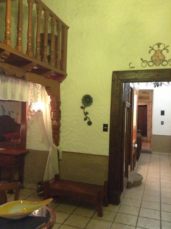 Hotel Los Escudos Pátzcuaro Eksteriør bilde